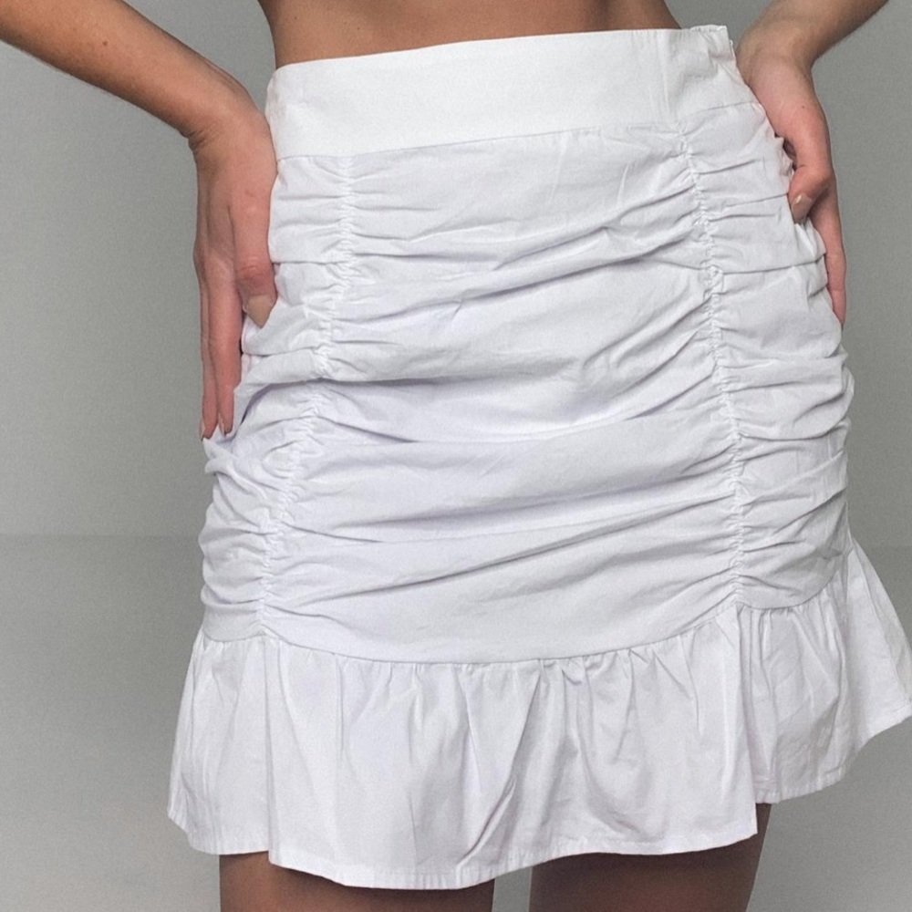 White Missguided Ruched Skirt